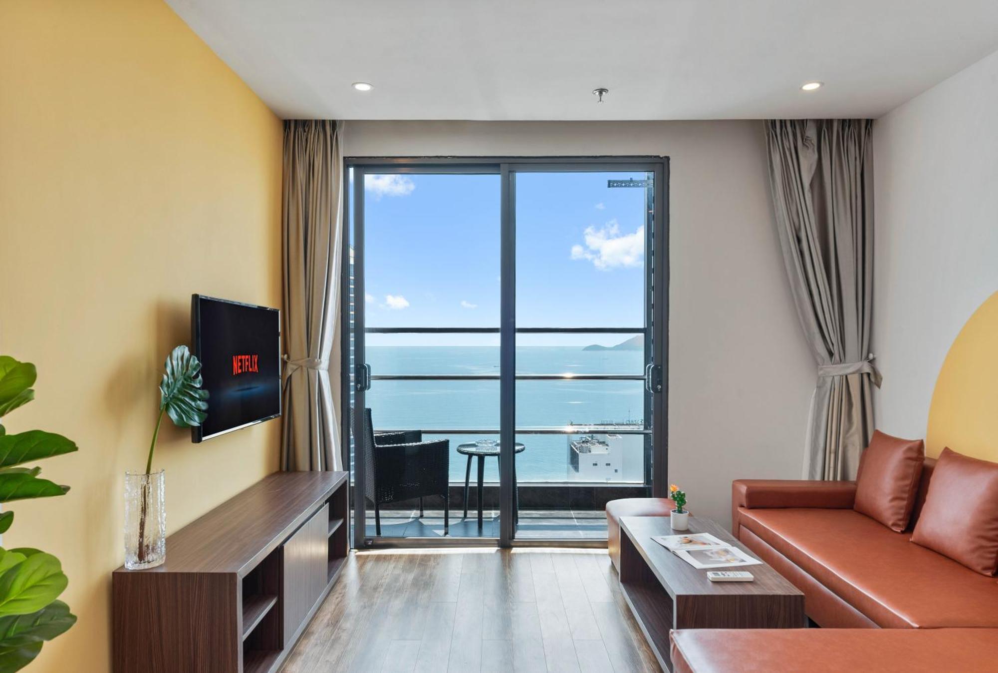 S Lux Apartment Virgo На Транг Екстериор снимка