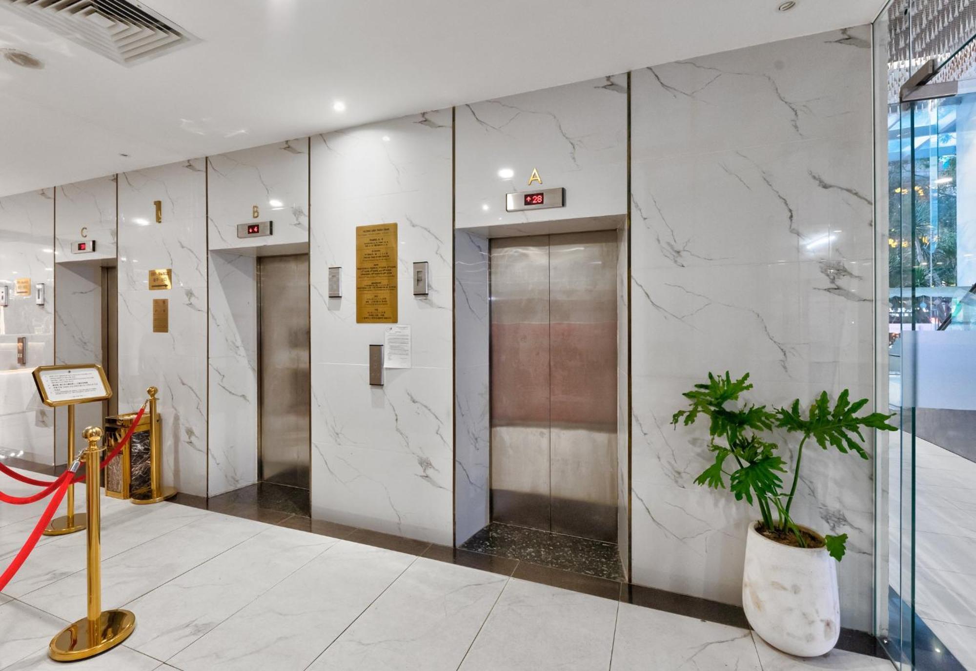 S Lux Apartment Virgo На Транг Екстериор снимка